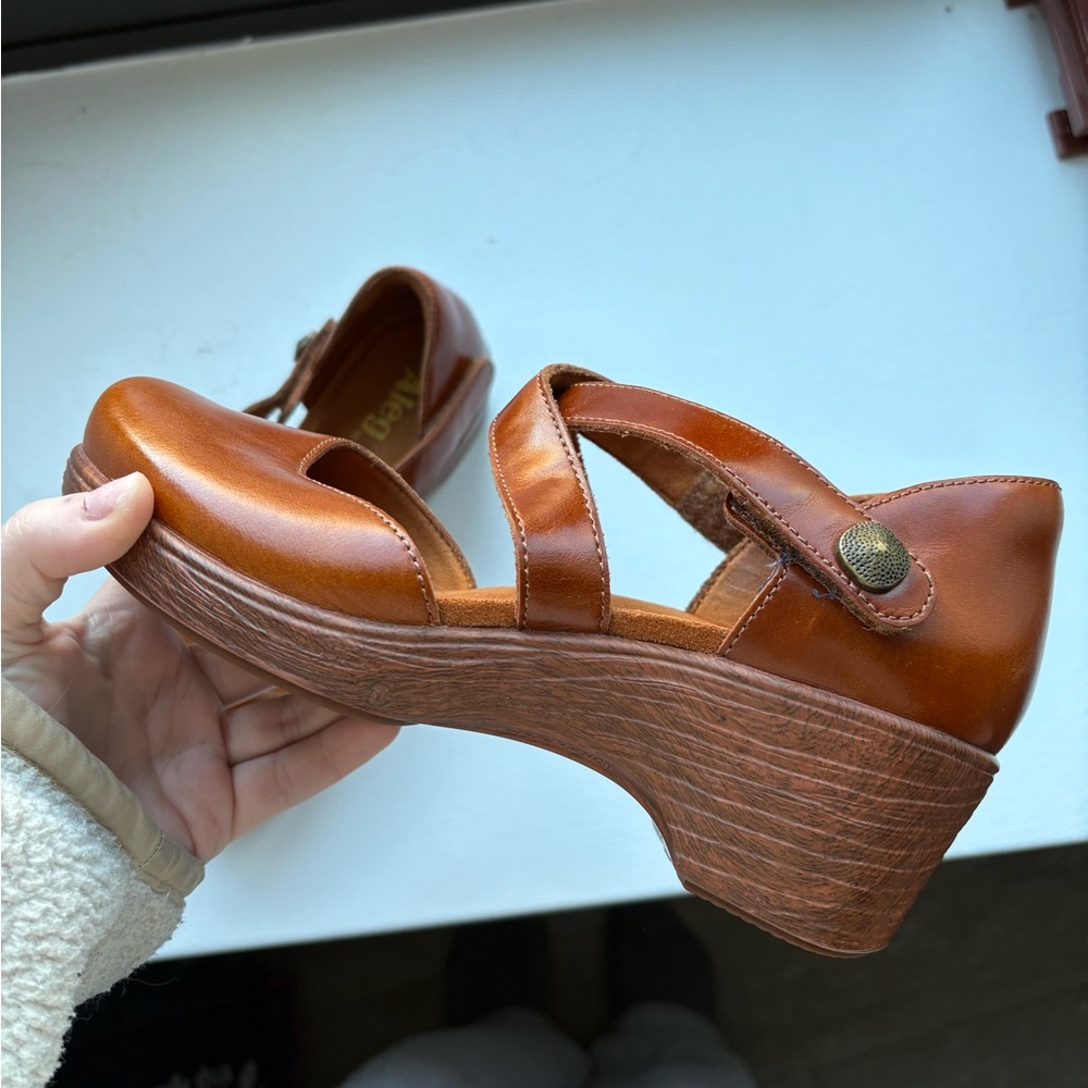 Alegria Savina Luggage Clog/Heel